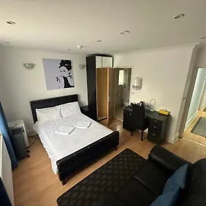 Séjour chez l'habitant 3 Luxury En-suite Bedrooms