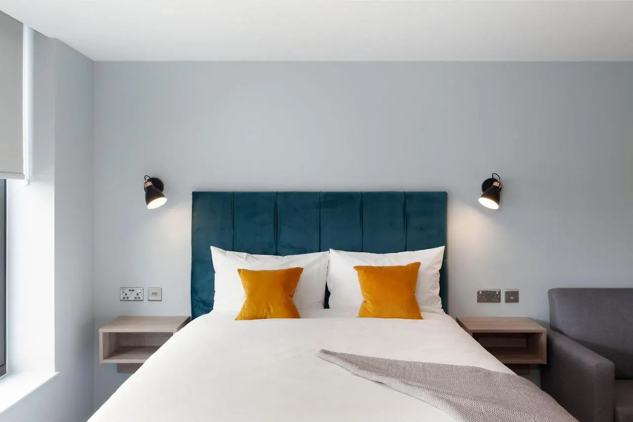 Aptel East Londra Aparthotel